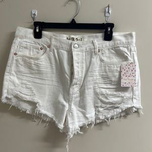 Free people white Jean shorts size 31